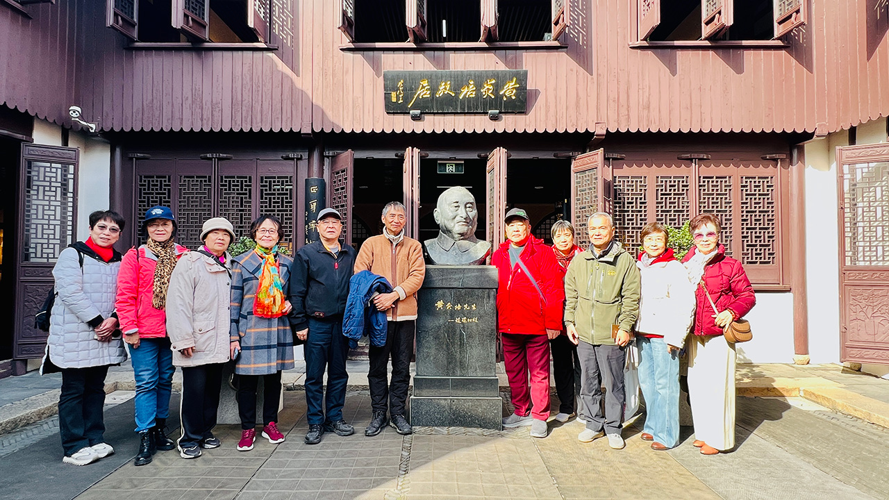 1764608198410023355.jpg 1764608198410023355.jpg