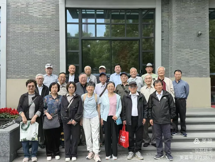 2026.5.24 同济老教授参观“上海人民城市实践展示馆”_img0.png